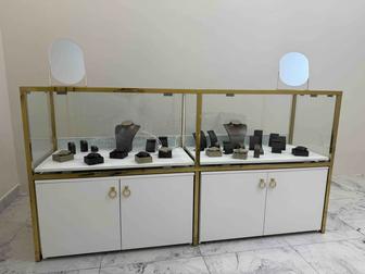 Стеклянная витрина