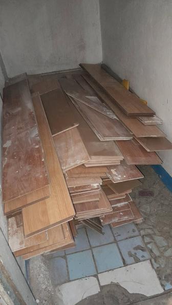 Продам ламинат бу и линолеум 70кв м