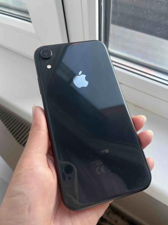 Продам iPhone XR