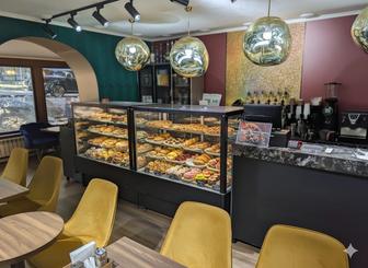 Продам кондитерскую витрину идеально состояние использовалась 5 месяцев