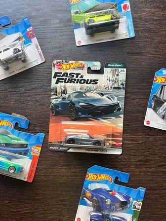 Hotwheels Premuim Хотвилс модель McLaren 720S