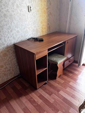 Стол компьютерный