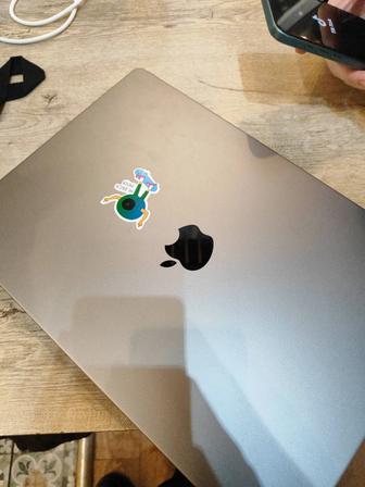 MacBook M1 pro 1TB