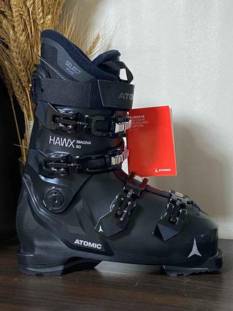 Новые горнолыжные ботинки Atomic 27.5