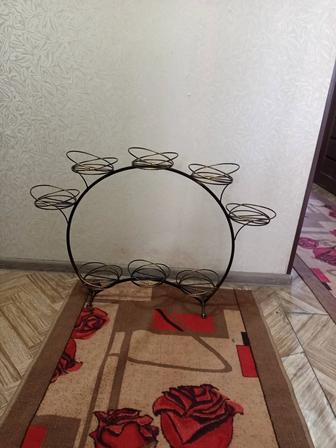 Продам подставку для цветов на 8 горшков