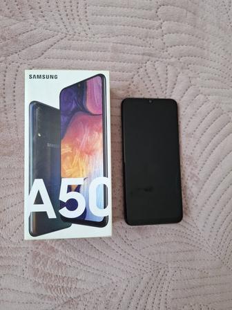 Смартфон Samsung A50