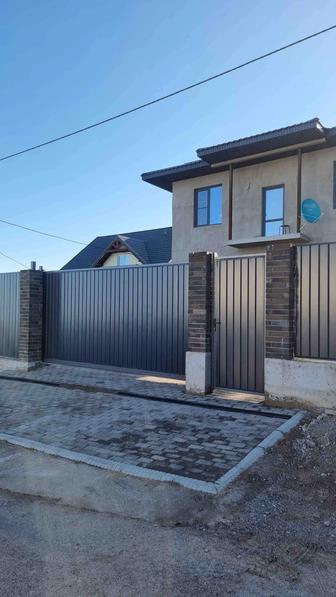 Установка откатных ворот, ворота на консоли