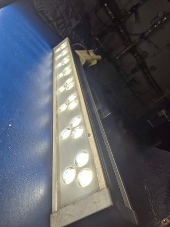 Фасадный линейный архитектурный светодиодный светильник