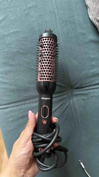Продам стайлер для волос фирмы Dangina
