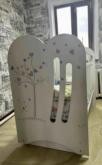 Продам детскую кроватку,коляску и стул для кормления