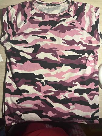 Майка в камуфляжном стиле