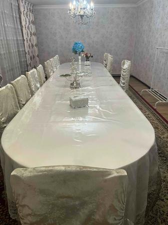 Стол со стульями