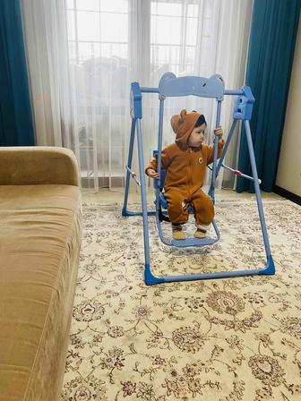 Продам качелю детскую.