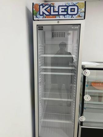 Витринный холодильник для напитков