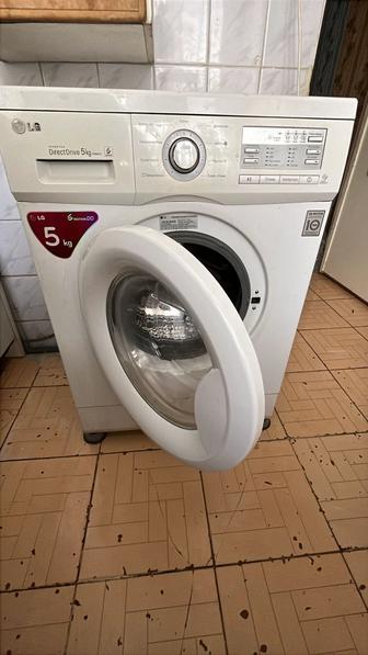 Продаю стиралку в хорошем состояние