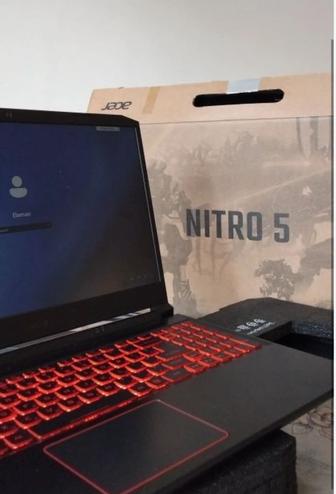 Ноутбук Nitro 5 срочно почти новый