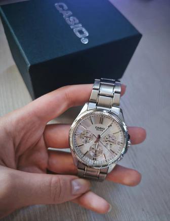 Наручные часы Casio