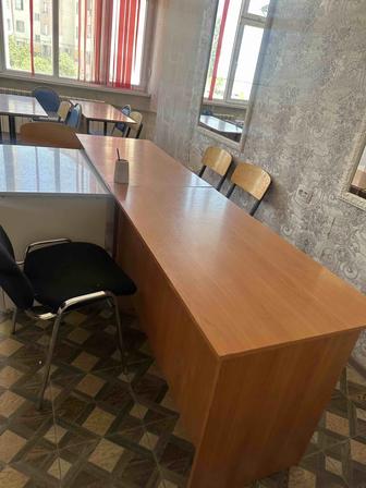 Продается школьные парты и стулья