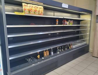 Продам холодильную витрину Горка