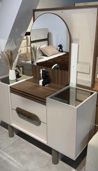 Продам туалетный столик! Срочно!