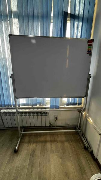 Продам маркерную доску со стойкой