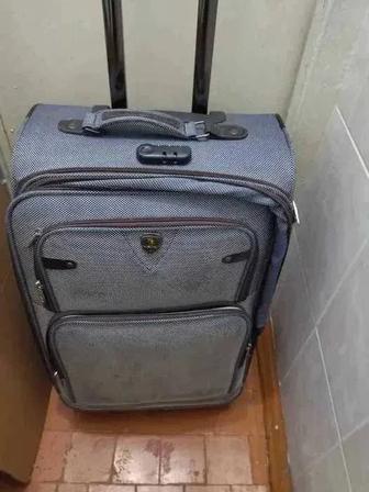 ОТДАМ ДАРОМ чемодан, 66л. ВМЕСТИТЕЛЬНЫЙ, 27х41х60см, Европа бу