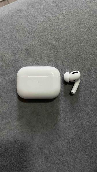 Наушники AirPods