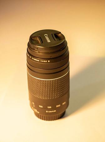 Телеобъектив Canon EF 75-300 mm, f/4-5.6