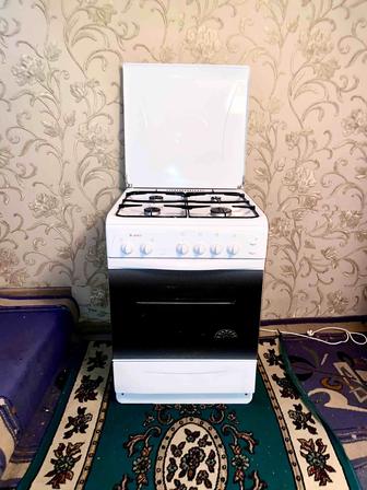 Продам газ плиту