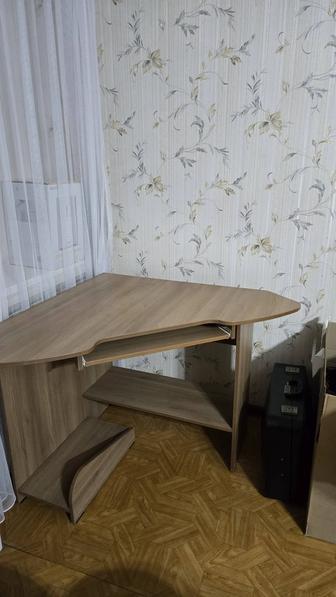 Стол компьютерный угловой
