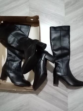 Новые женские зимние сапоги