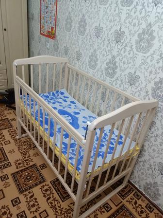 Продам детскую кроватку