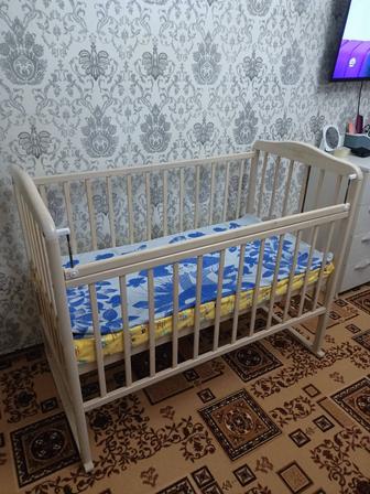 Продам детскую кроватку