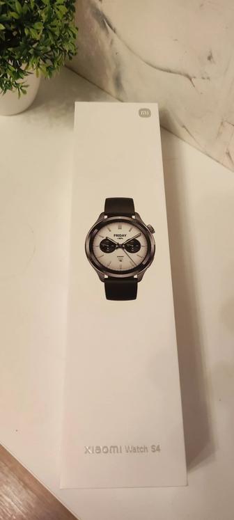 Xiaomi Watch S4