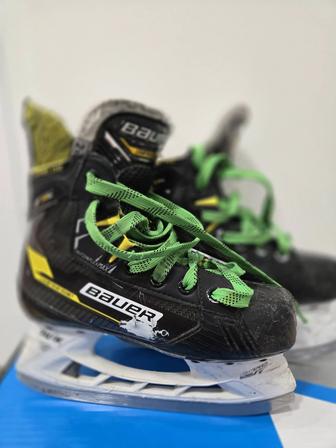 Продам хоккейные коньки Bauer