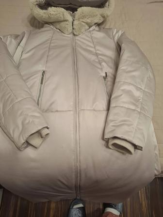 женское стеганное пальто Осень-Зима размер 48-50 в отличном состоянии