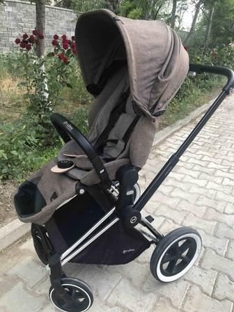 Коляска Cybex Priam (стульчик в подарок)