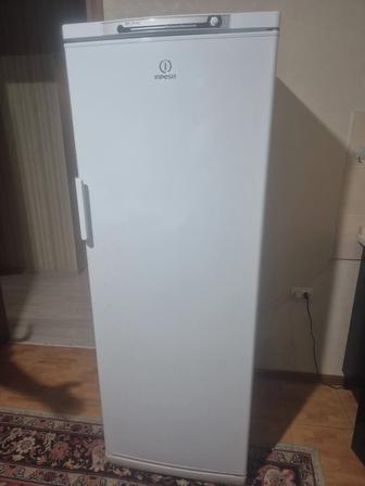 Срочно продам морозильник