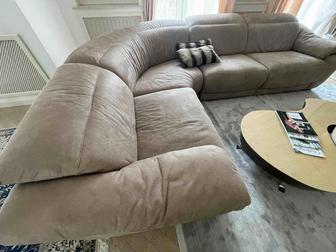 Продам диван, Италия, новый почти, с механизмом. Куплен в Sergio Interiors