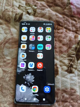 Продам Motorola Egde 40 в зеленом цвете