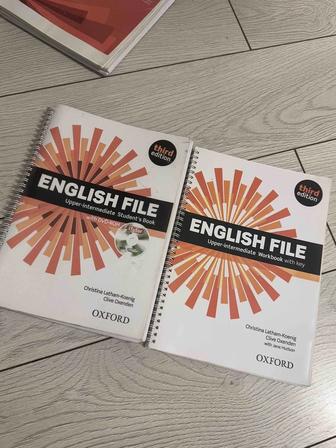 Книга и рабочая тетрадь от Oxford уровня upper-intermediate.