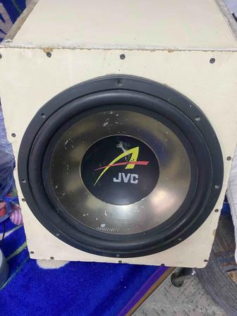 Сабвуфер на авто