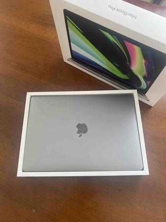 Ноутбук Apple MacBook Pro 13 
13.3 /256Гб