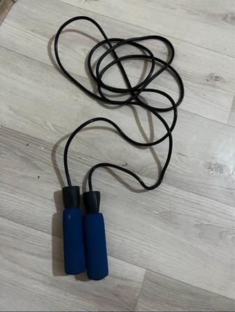 Продаю скакалку в хорошем состоянии для спорта