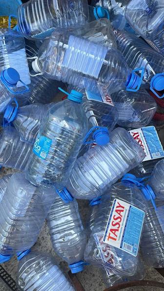 Продам бутылки из под воды