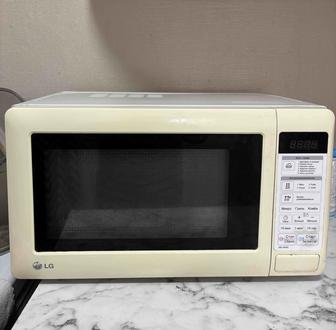 Продам микроволновую печь LG