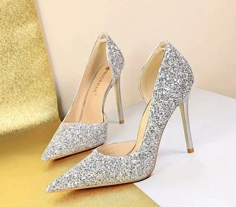 Туфли серебристые блестящие стразы