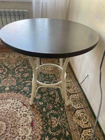 Продам круглый стол