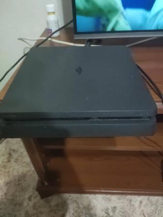 Продам Sony playstation 4