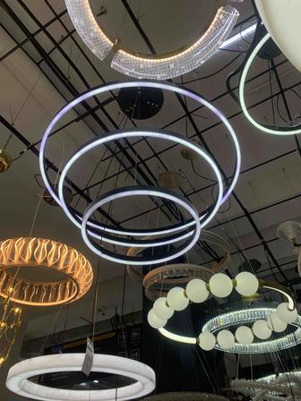 Продам Люстру